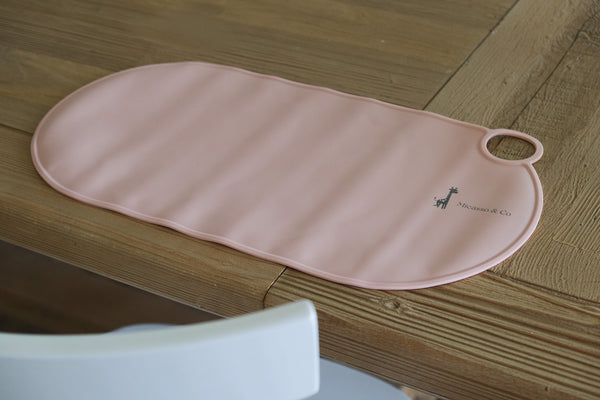 Non-slip and flexible silicone placemat
