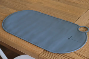 Non-slip and flexible silicone placemat