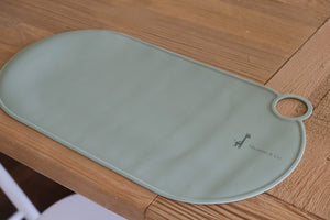 Non-slip and flexible silicone placemat