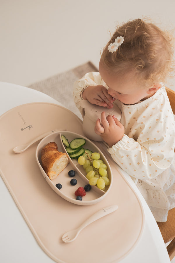 Non-slip and flexible silicone placemat