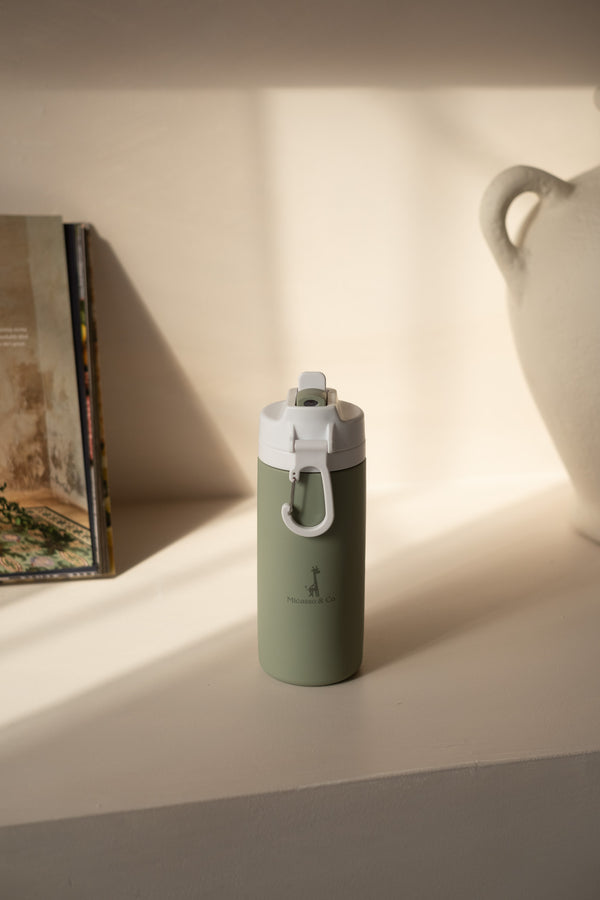 bouteille deau pour enfant vert tendre
