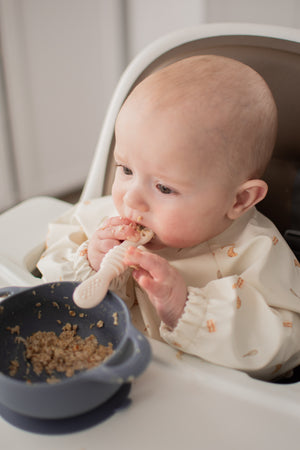 Les cuillères d'apprentissage en silicone