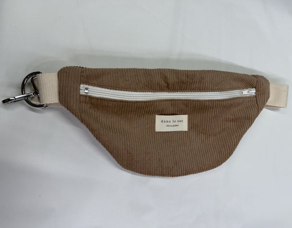 sac banane corduroy dans le sac