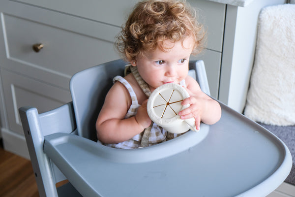 2-in-1 training cup for snacks and liquids