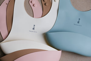 Bavoir ajustable en silicone