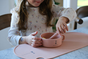 Non-slip and flexible silicone placemat