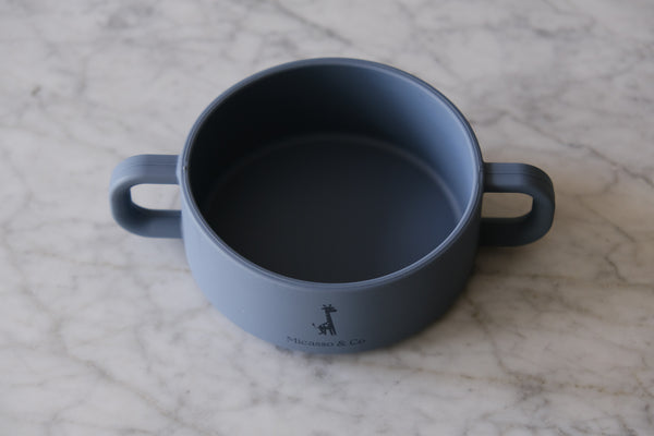 Silicone bowl with handles 