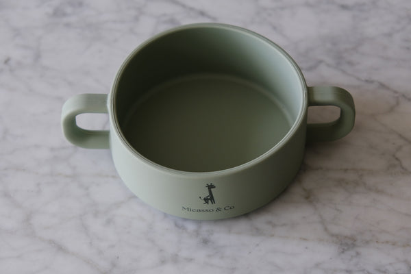 Silicone bowl with handles 