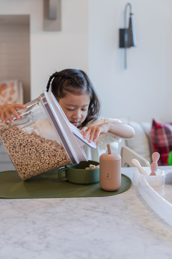 Non-slip and flexible silicone placemat