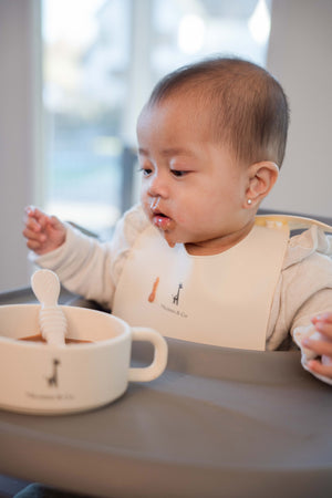 Les cuillères d'apprentissage en silicone